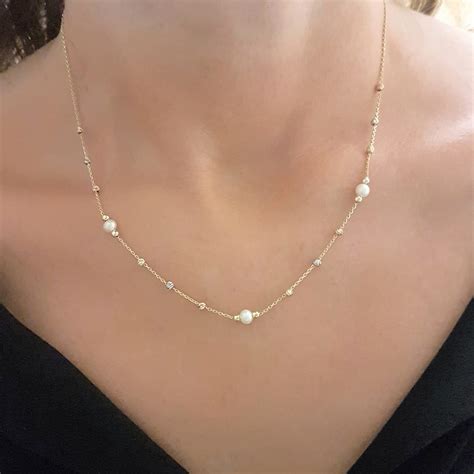 Women's Gold Necklaces 